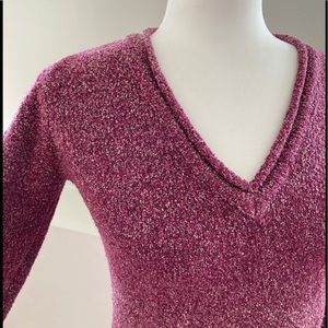 Columbia plum V-Neck Sweater
